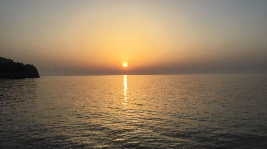 Ak&ccedil;akoca&rsquo;da G&uuml;n Batımı B&uuml;y&uuml;k İlgi G&ouml;r&uuml;yor