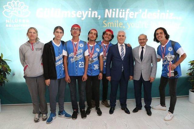 Türkiye Şampiyonlarından Bozbey’e Ziyaret