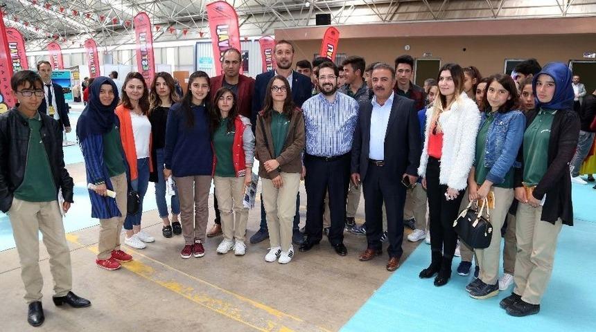 Kitap Fuarı Ve &Ccedil;ocuk Festivali Ziyaret&ccedil;i Akınına Uğradı