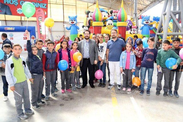 Kitap Fuarı Ve &Ccedil;ocuk Festivali Ziyaret&ccedil;i Akınına Uğradı 1