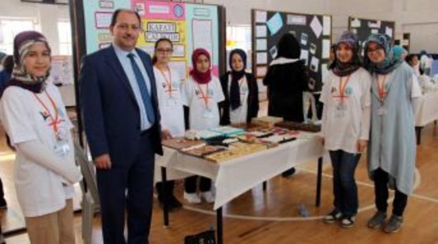 Şule Mete Tetik İmam Hatip Ortaokulu&rsquo;nda Bilim Fuarı
