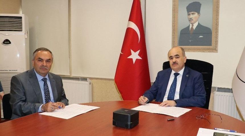 D&uuml;zce&rsquo;de Y&uuml;zlerce &Ccedil;ocuk Y&uuml;zme &Ouml;ğrenecek