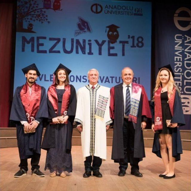 Devlet Konservatuvarı Mezunlarını Uğurladı