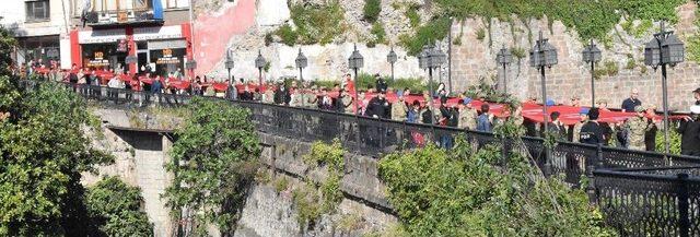 Çanakkale’de Destan Yazan 57. Alay İçin 102 Metrelik Bayrakla Vefa Yürüyüşü Yapıldı 1