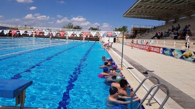 Diyarbakır’da Yaz Spor Okulları Açıldı