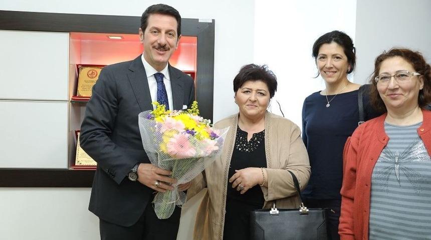 Kursiyerlerden Mehmet&ccedil;iğe Anlamlı Destek