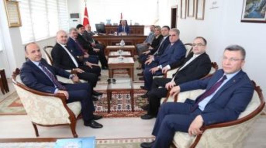 Kutso Başkanı &Ouml;zotra&ccedil;, Vali&rsquo;yi Ziyaret Etti