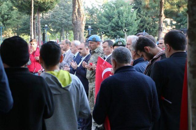 Isparta’da 103 Metrelik Türk Bayrağıyla 57.alay Anısına Vefa Yürüyüşü