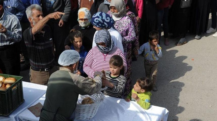 Afrin Halkının Ekmeği Mehmet&ccedil;ik&rsquo;ten