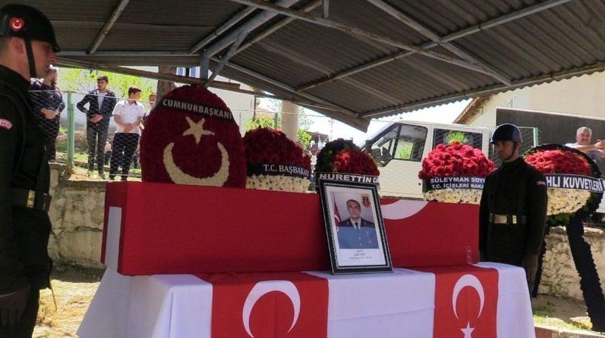 Şehit &Uuml;st&ccedil;avuş Uşak&rsquo;ta Toprağa Verildi