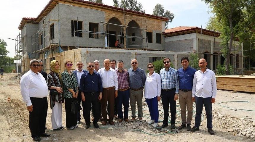 Y&uuml;reğir&rsquo;e Osmanlı Sel&ccedil;uklu Mimarisiyle Kına Konağı Yapılıyor