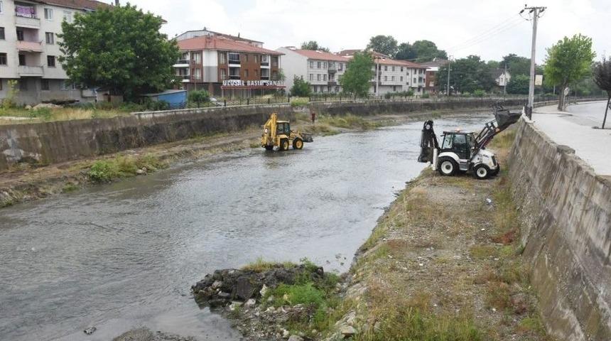 Asar Deresi Temizleniyor