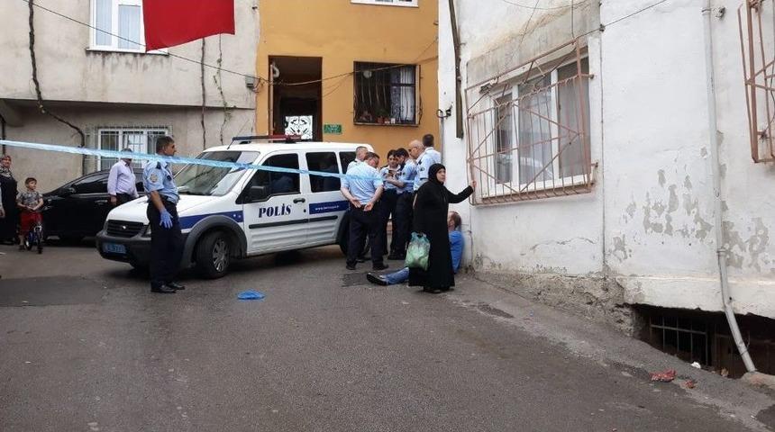 Gen&ccedil; Kadını Bebeğinin Yanında Hunharca &Ouml;ld&uuml;rd&uuml;ler