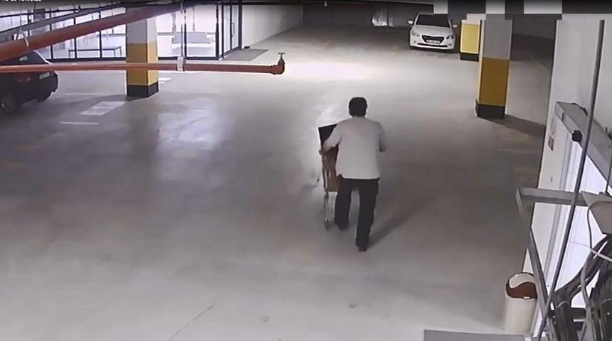 Turcoin Dolandırıcıları Otoparkta Yakalandı