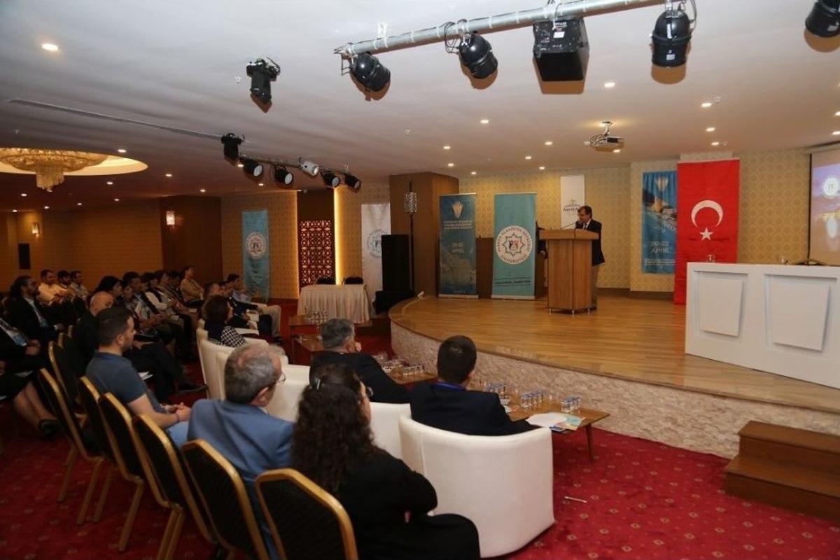 Alk&uuml;&rsquo;de T&uuml;rk D&uuml;nyası Kongresi