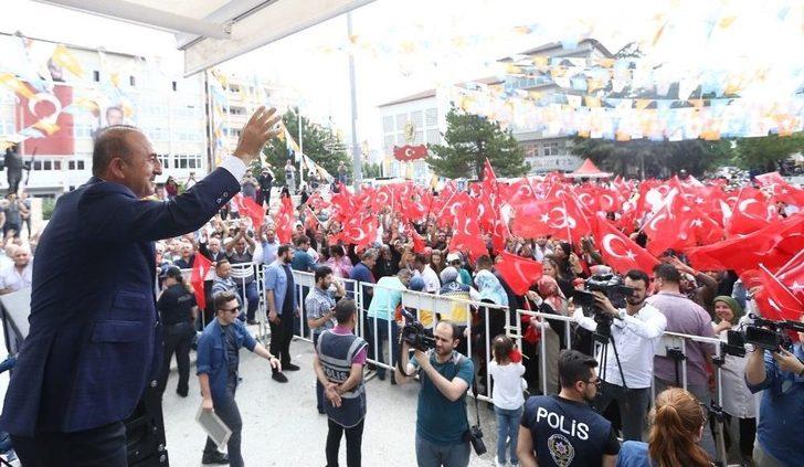 Bakan Çavuşoğlu, Burdur’da Yağmur Ve Doluya Yakalandı G4