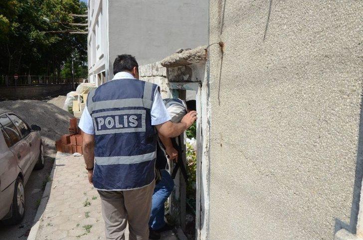 Metruk Yapılar Didik Didik Aranıyor G1