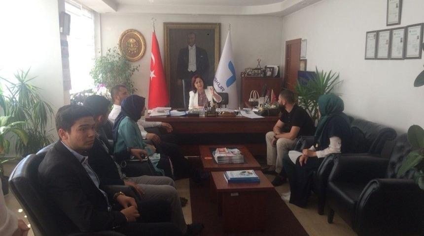 Onuk, Se&ccedil;im Gezilerine Aralıksız Devam Ediyor