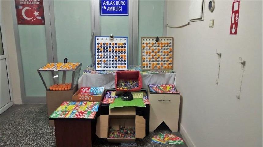 Yılbaşında &lsquo;tombala&rsquo; Kumarı Oynayanlara Emniyetten Su&ccedil;&uuml;st&uuml;
