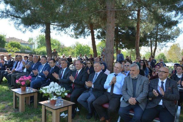 19 Mayıs’ta Yem Bezelyesi Tarla Günü