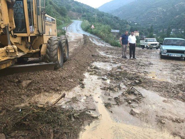 Başkan Kılınç, Selin Kapattığı Yollara İlk Müdahaleyi Yaptı