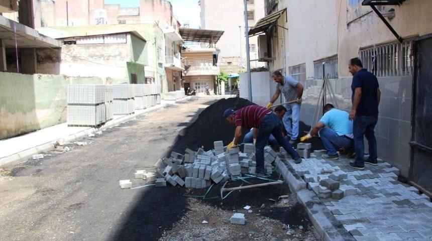 İskenderun Belediyesi&rsquo;nden Yol Ve Kaldırım &Ccedil;alışması