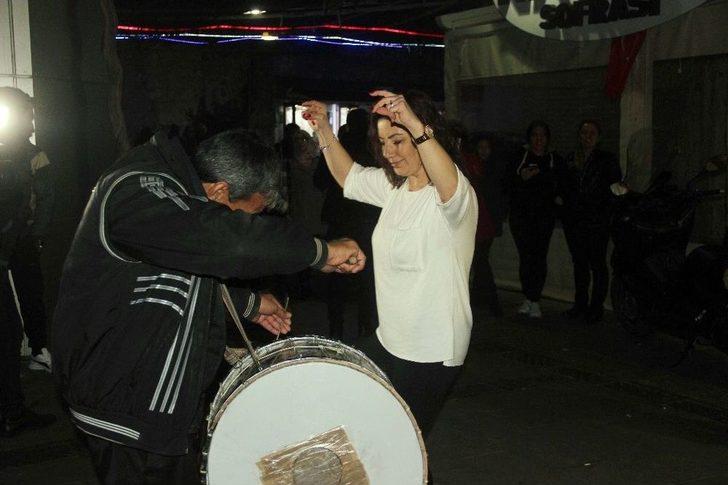 Bodrum’da Sokaklar Eğlence Mekanına Döndü G2