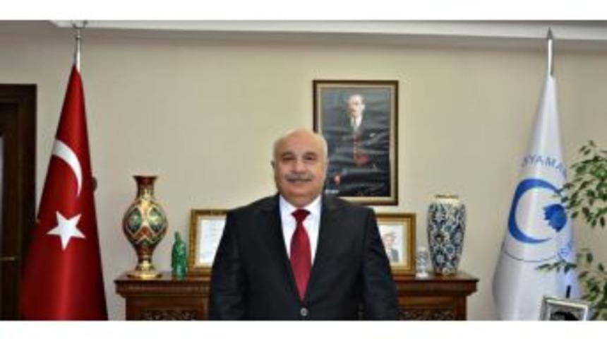 Rektör Gönüllü Depremzedelere Geçmiş Olsun Dileği