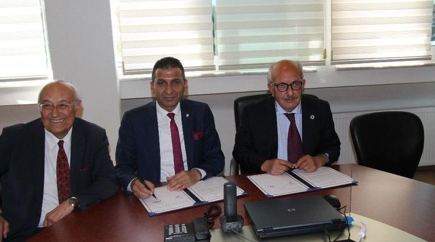 Mersin Barosu İle Çağ Üniversitesi İşbirliği Protokolü İmzaladı