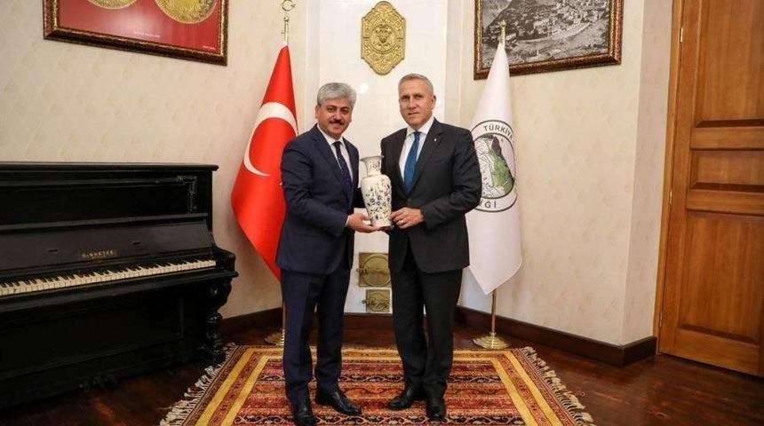 Macar B&uuml;y&uuml;kel&ccedil;iden Vali Doğan&rsquo;a Ziyaret