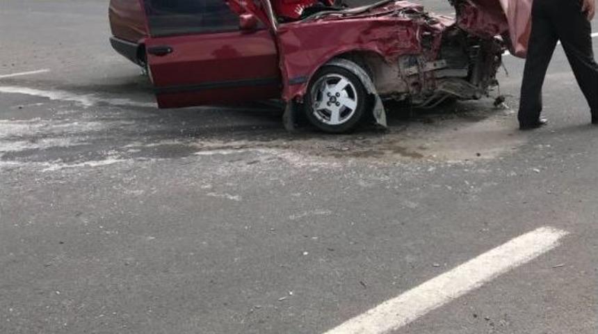 Kars&rsquo;ta Otomobil Şarampole U&ccedil;tu: 2 Yaralı