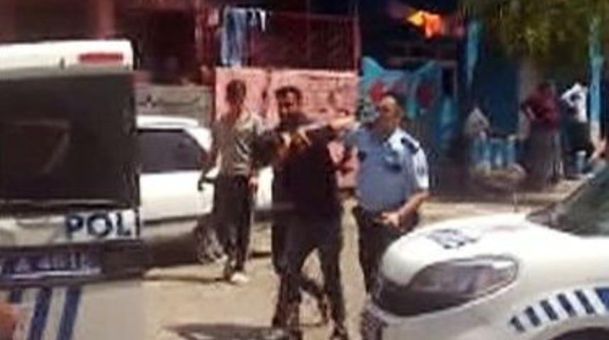 Polise Zorluk &Ccedil;ıkaran Kişi Biber Gazı İle Etkisiz Hale Getirildi