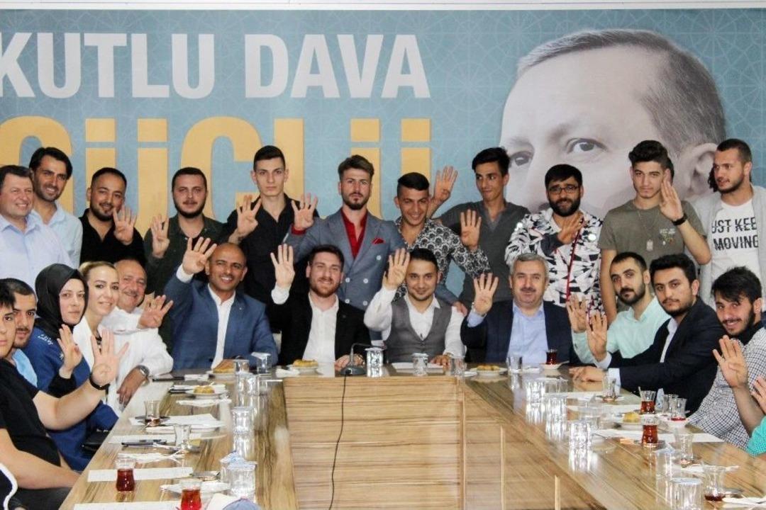 Akşener, Kocaeli Mitinginde Şok Yaşadı