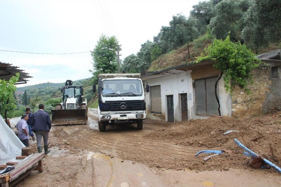 Aydın&rsquo;ı Sel Vurdu, K&ouml;şk-&ouml;demiş Yolu Kapandı