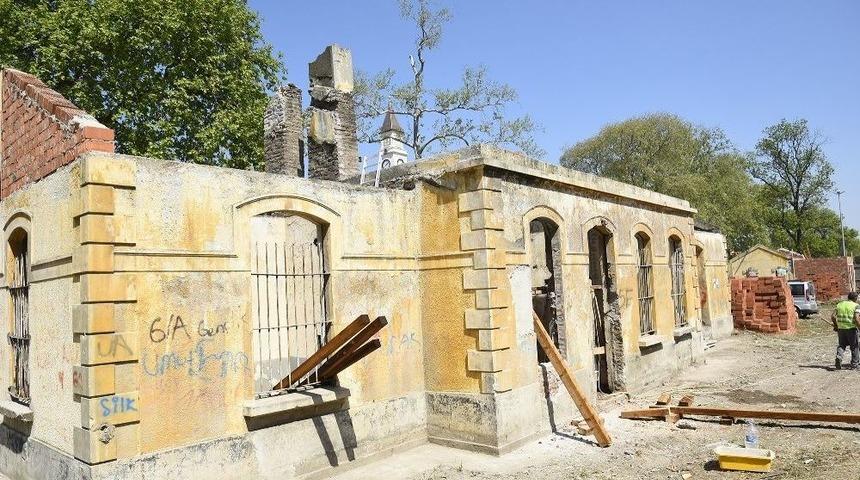 Tekkek&ouml;y&rsquo;deki Tarihi Gar Binaları Restore Ediliyor