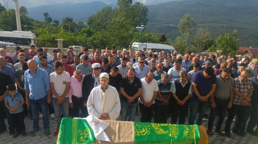 Silahlı Saldırıda Hayatını Kaybeden Cihat Turhan Son Yolculuğuna Uğurlandı