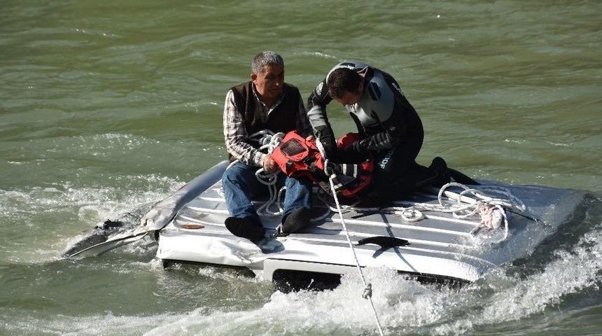 Tokat’ta Otomobil Kelkit Çayı’na Uçtu: 1 Ölü