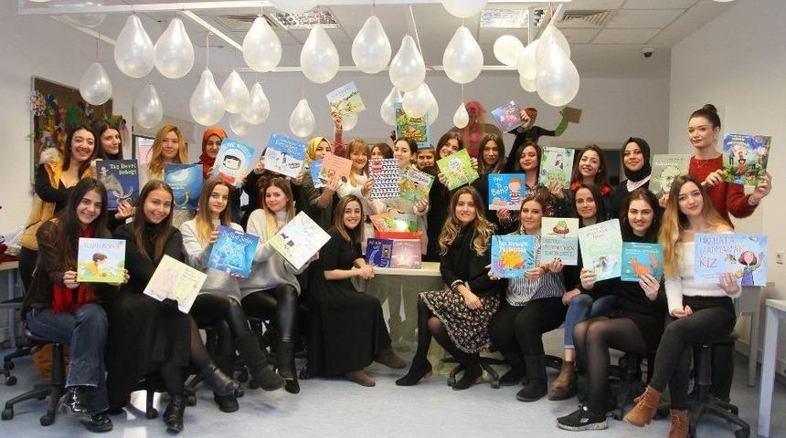 Kitaplar Hayal D&uuml;nyasının Kapılarını Araladı