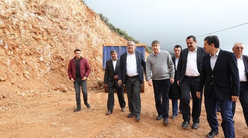 Başkan T&uuml;rel, Bezirgan Yolunu İnceledi