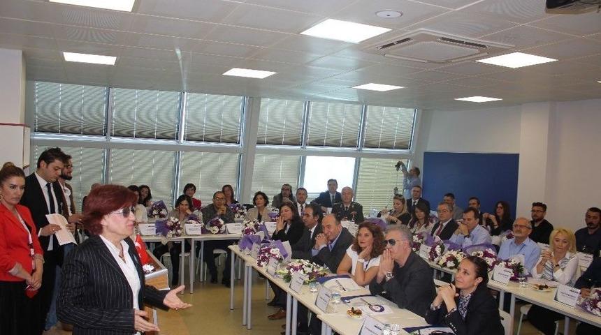 Tamer Karadağlı &Ouml;ğrencilerle Oyunculuk &Uuml;zerine S&ouml;yleşi Ger&ccedil;ekleştirdi