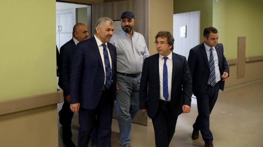 Başkan &Ccedil;elik Şehir Hastanesini Ziyaret Etti