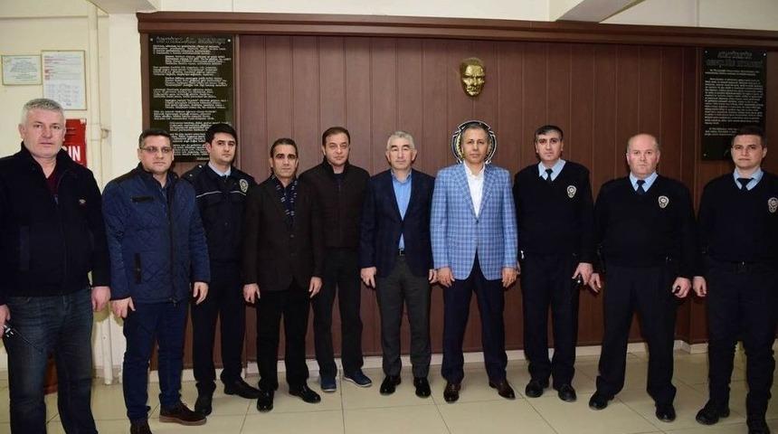 Vali Yerlikaya Yeni Yılı Polislerle Ge&ccedil;irdi