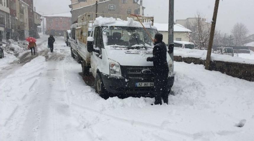 Yeni Yıla Karla Uyandılar