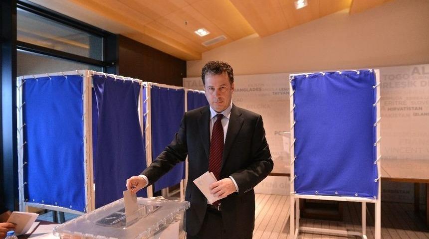 T&uuml;t&uuml;n İhracat&ccedil;ılarının Yeni Başkanı &Ouml;mer Celal Umur Oldu