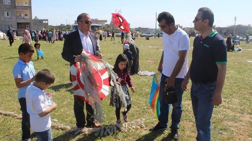 B&uuml;y&uuml;kler Geleneksel U&ccedil;urtma Şenliğine Yarıştı