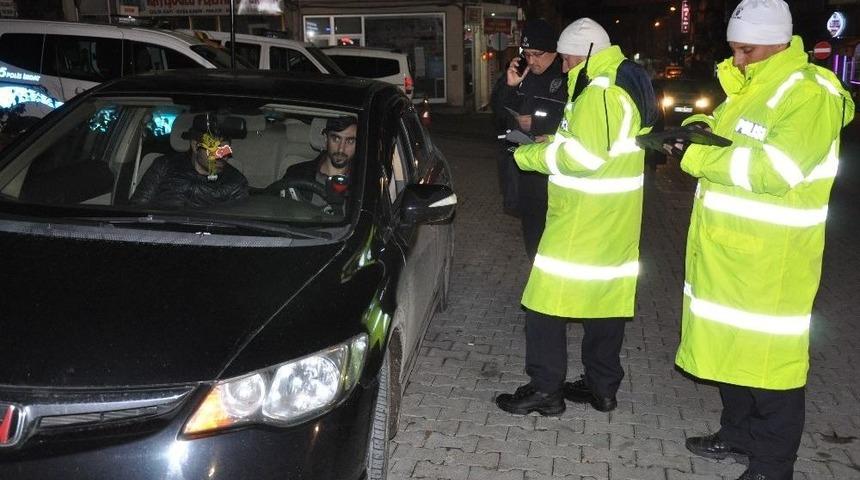 Yılbaşı Gecesi Trafik Ve Asayiş Kontrol&uuml;