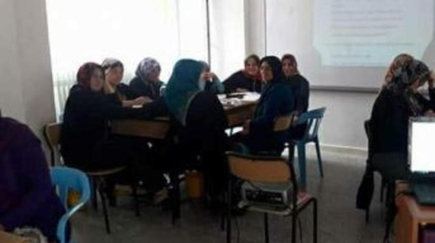 Şaphane&rsquo;de Bayanlara Kuran-ı Kerim Okuma Kursu