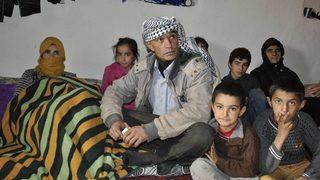 11 Nüfuslu Ailenin Tek Odalı Evde Yaşam Mücadelesi