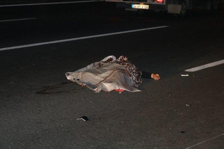 Kendi Yaptığı Kazadan Kurtuldu Ama Başka Araç Ezdi G1