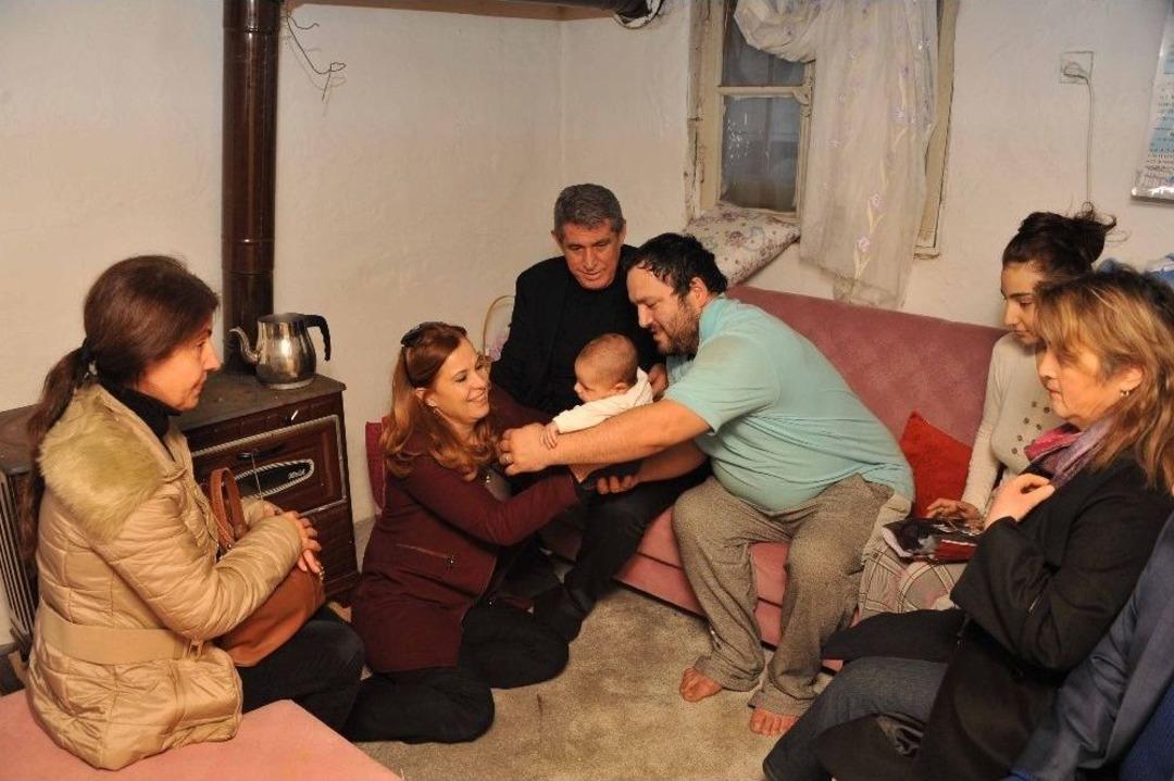 Başkan &Ccedil;alkaya&rsquo;dan Yılbaşında 30 Ev Ziyareti